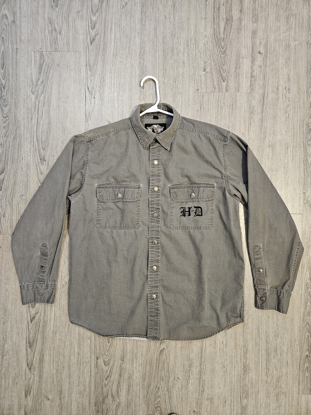 Harley-Davidson Gray Men's Medium Button-Down Shirt with HD Chest Embroidery